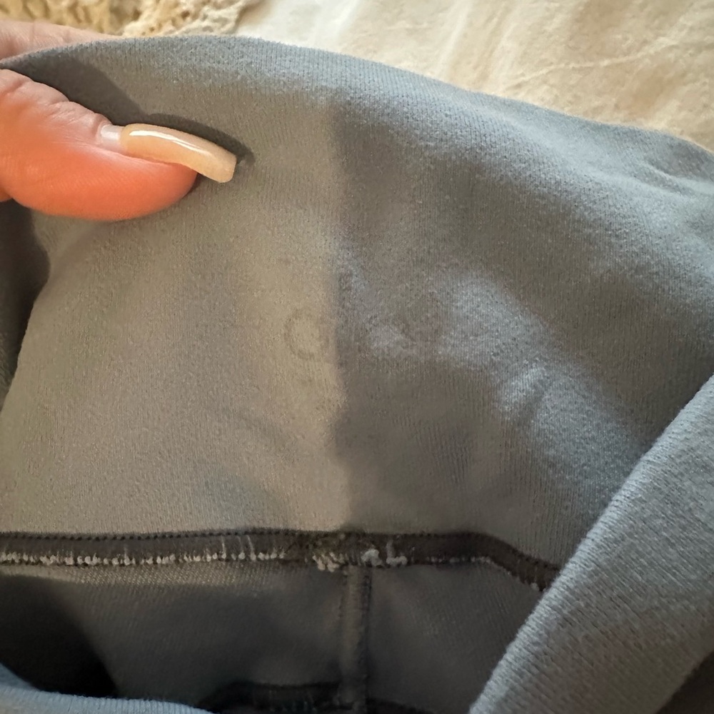 Blue Alo yoga leggings - Picture 6 of 6